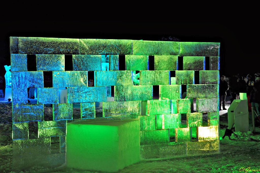 1401-342-Just-another-light-in-the-wall.JPG - Just another light in the wall - 3�me PRIX DU JURY