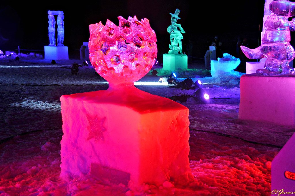 1501358_Le_Retour_de_la_Comete.JPG - Le Retour de la Com�te - Sculpture sur Glace - Valloire 2015