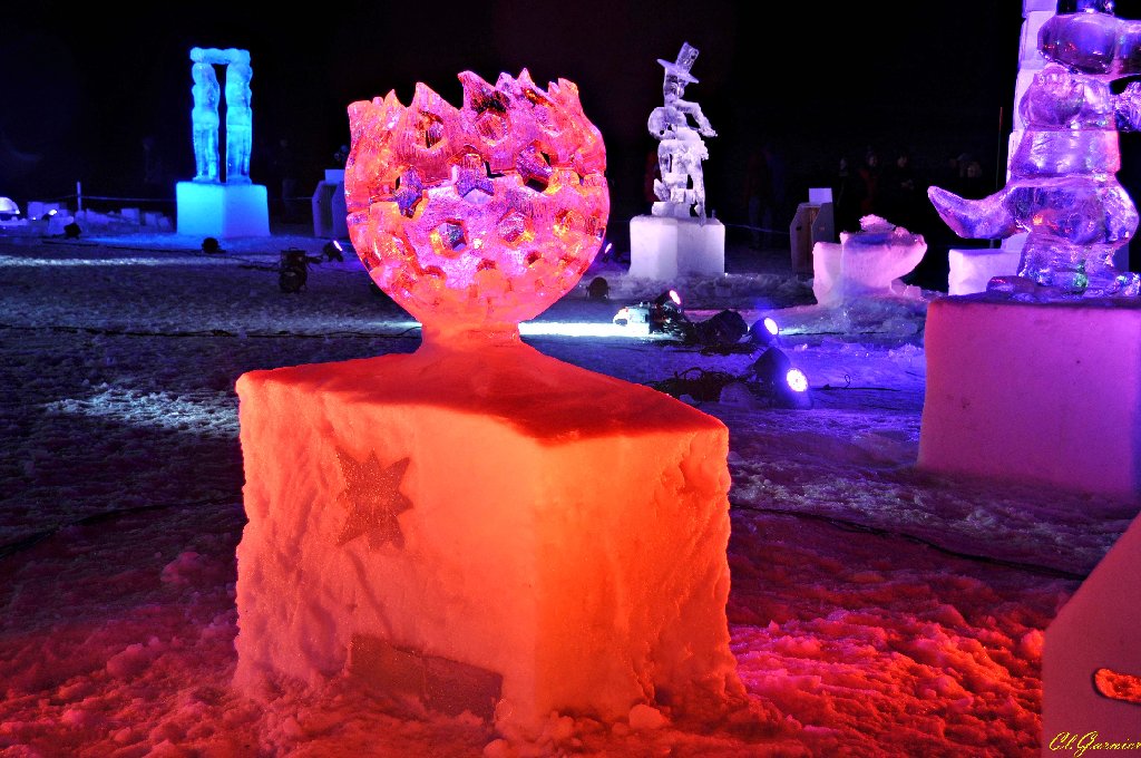 1501359_Le_Retour_de_la_Comete.JPG - Le Retour de la Com�te - Sculpture sur Glace - Valloire 2015